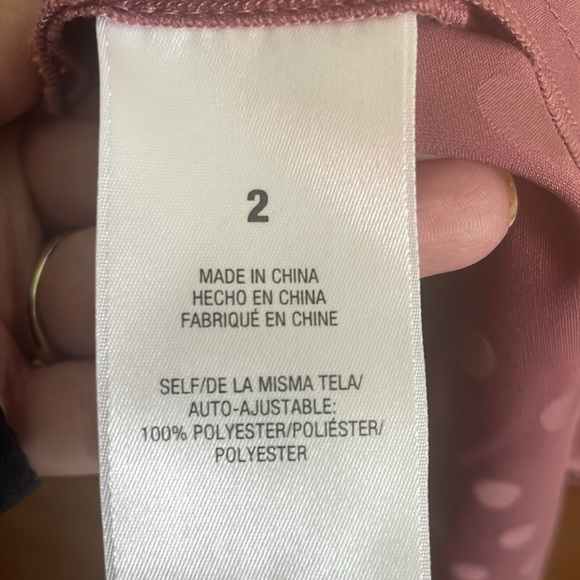 Favorite Daughter Singles Table Dress- 2 - Picture 8 of 8